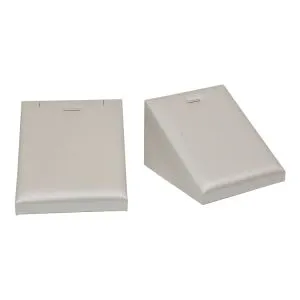 Λευκό κρεμαστό κόσμημα και κολιέ