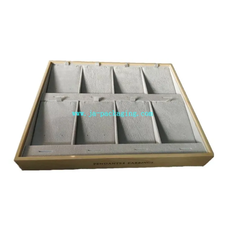 Μενταγιόν και σκουλαρίκια ξύλινο δίσκο